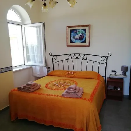 Casadolcecasalatina Bed & Breakfast Exterior photo
